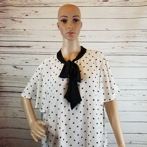 Torrid Women's Polka Dot Chiffon Neck Tie Bow Blouse Size 3X